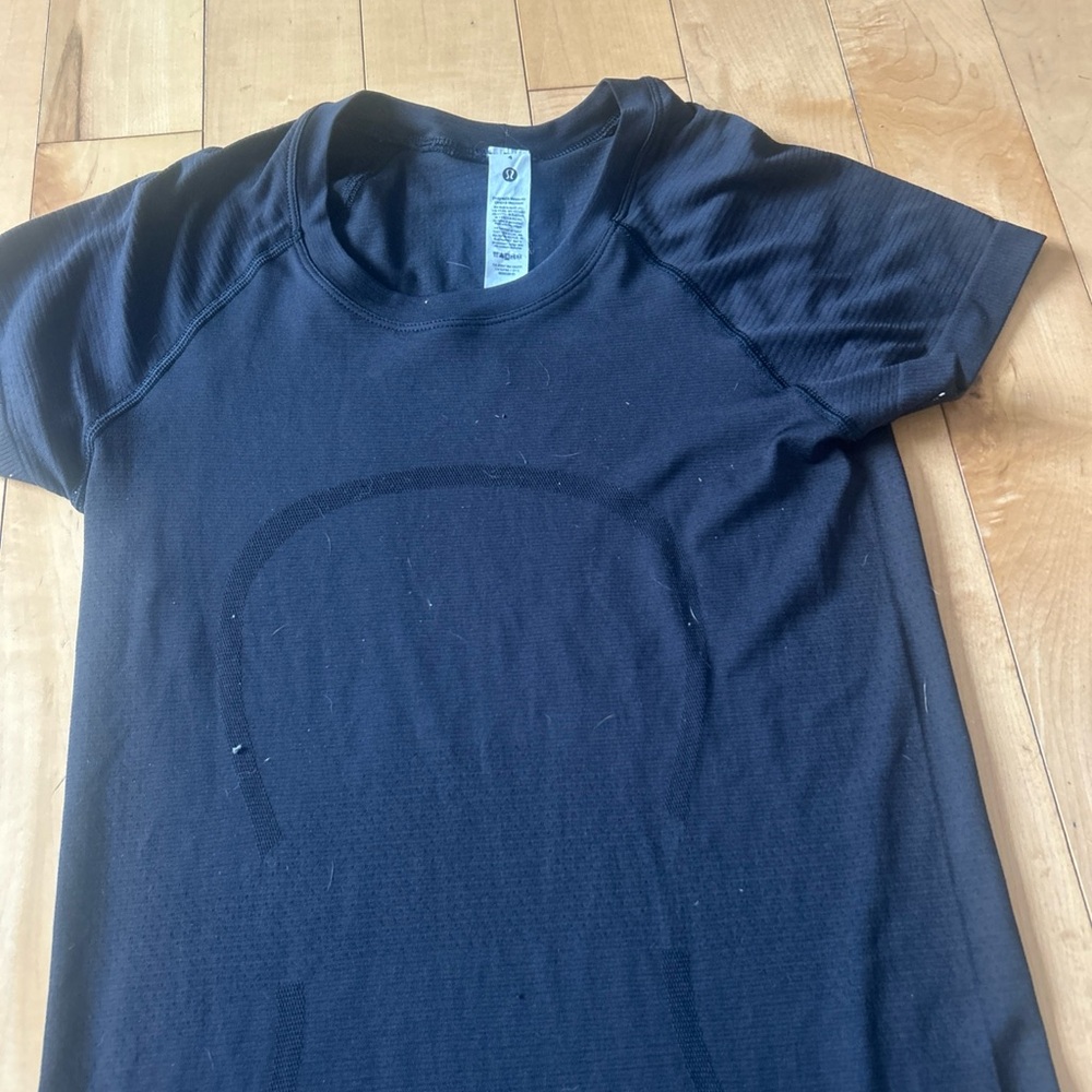 Lululemon Swiftly tech Athletica Black Top